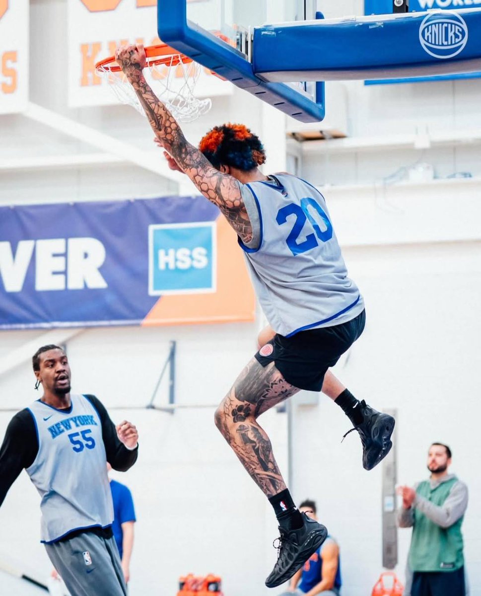 Maciek Wooden tweet media