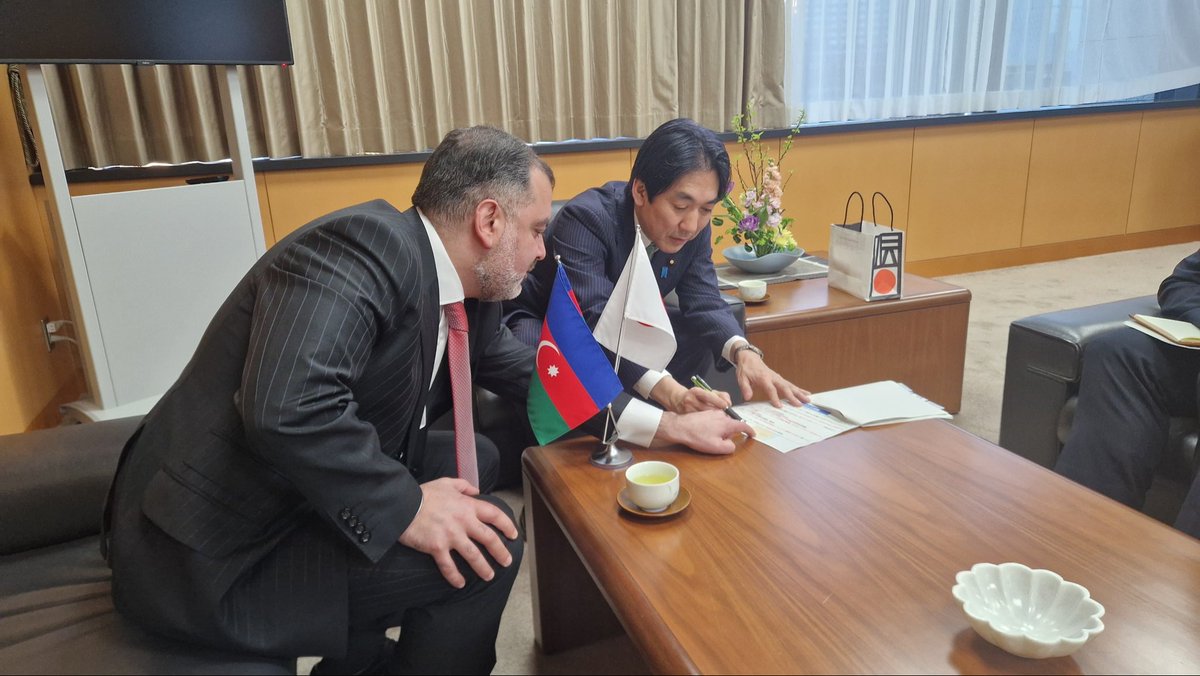 Delighted to meet H.E.Mr.Minoru Kiuchi, <a href="/minoru_kiuchi/">城内実 (Minoru Kiuchi) 衆議院議員</a> Minister of State for Economic and Fiscal Policy. Cooperation opportunities between two countries were discussed during the meeting.