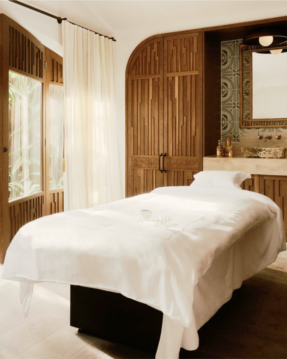 UpMarketMediaKE's tweet image. Discover #TranquilitySpa’s rejuvenating treatments &amp;amp; the serene escape of #AromaticsSpa where gentle music, herbal infusions &amp;amp; expert therapies restore mind and body.Wellness isn’t a luxury. It’s a lifestyle.

Reda more:
📩subscribe@upmarketmagazines.com
🌐upmarketmagazines.com