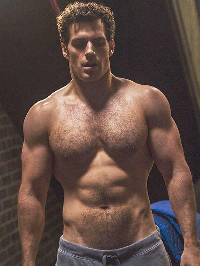bodycrave's tweet photo. i miss when henry cavill was hot https://t.co/SaC52SvKHK