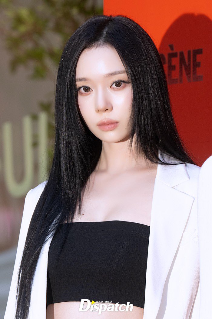 today’s minjeong for mise en scene??!!