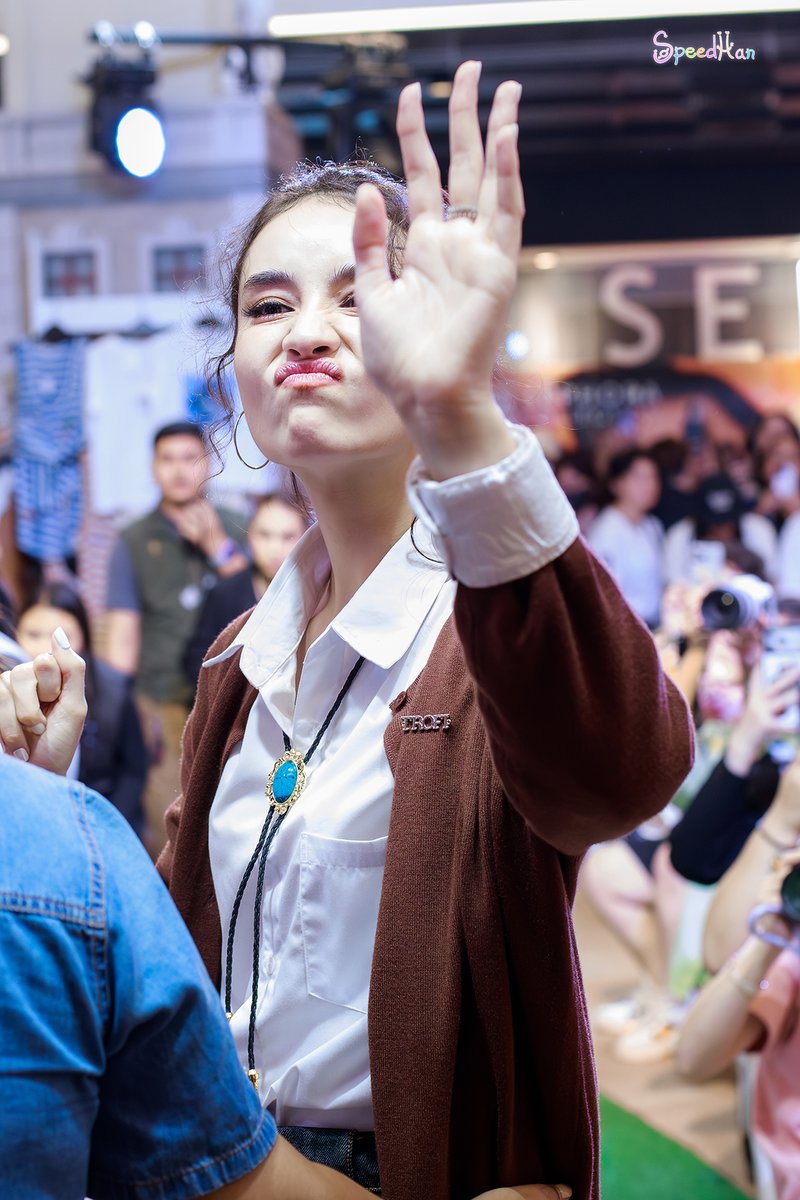 น้องเจยี่ฉิบเป็นสาวแล้วแบบนี้ อุนแม่จะยังเรียกว่าเจ้าเด็กได้อยู่รึเปล่าน้า~ 😆💓🫰

#TROFIHVLXGINNYJAYNA  
#aangelinaass