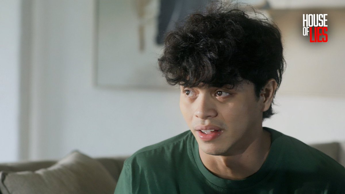 gmanetwork's tweet photo. Nag-sorry si Jobert kay Paolo, at ipinaliwanag ng "Kuya Bait" niya na para kay Baby Jasmine ang lahat. 🥺👶
#HouseOfLies #HOLEvicted https://t.co/vbPnQRd2OA