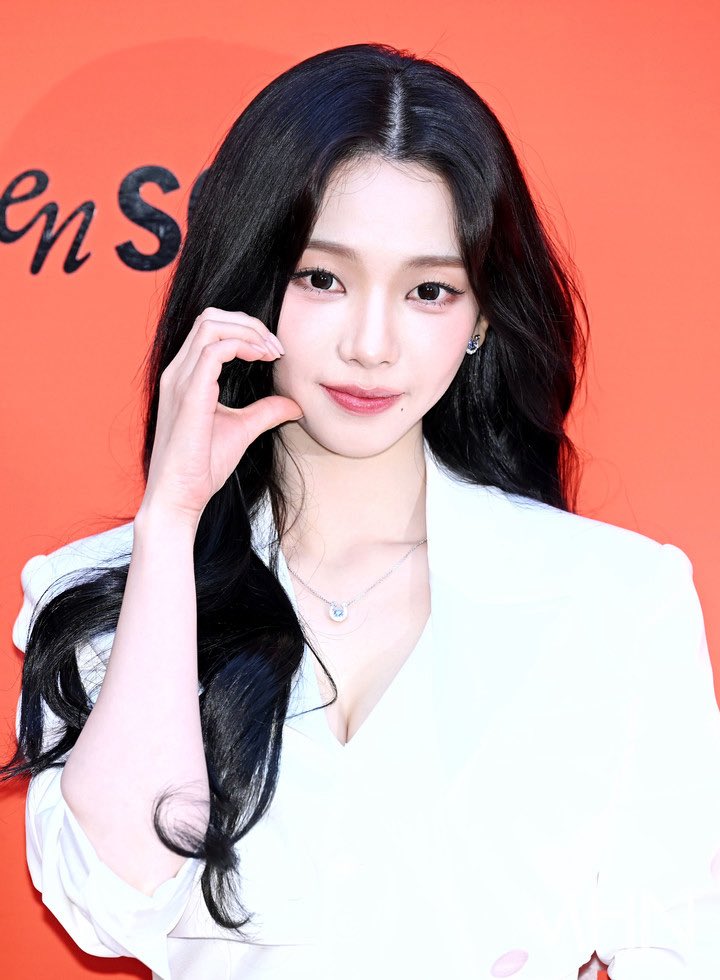 카리나 미쟝센팝업 기사사진수준봐