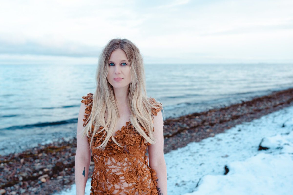 Myrkur lança lança vídeo para «Touch My Love And Die» superfm.com/myrkur-lanca-l…
