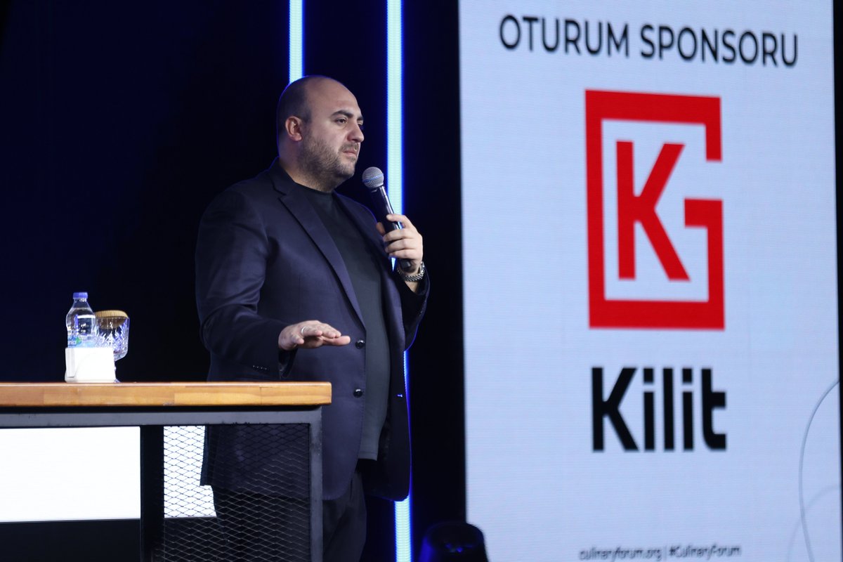 Güçlü bir gastronomi ekosistemi için paydaşlarımızla Culinary Forum’da buluştuk. 

Kilit Grup Yönetim Kurulu Üyesi Tolga Kilit’in 'Bir Sorumluluk Hikayesi' oturumuyla sektörün geleceğine ve vizyoner adımlarımıza odaklandık.