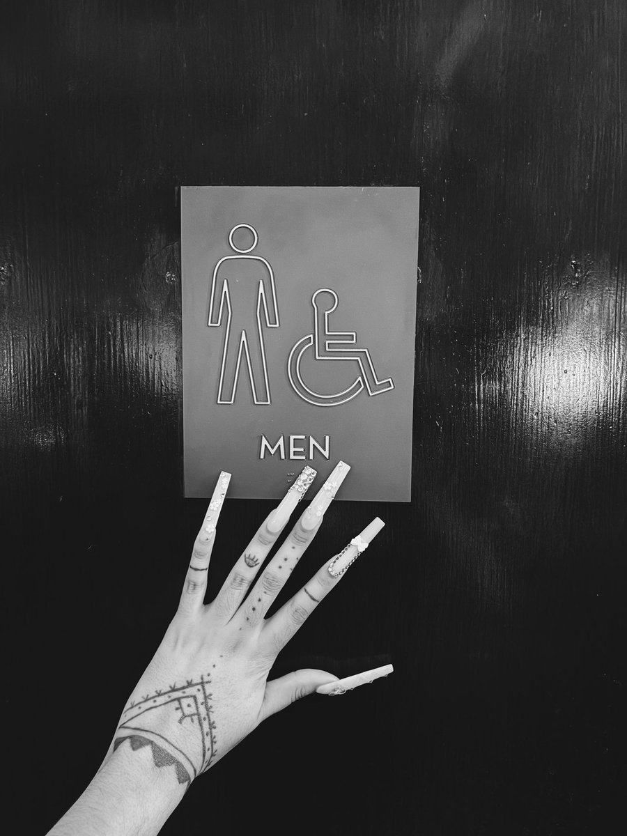 ms_j_bitch's tweet photo. Whore > Lover girl 🖤🥀 https://t.co/U4ouVzXaUQ
