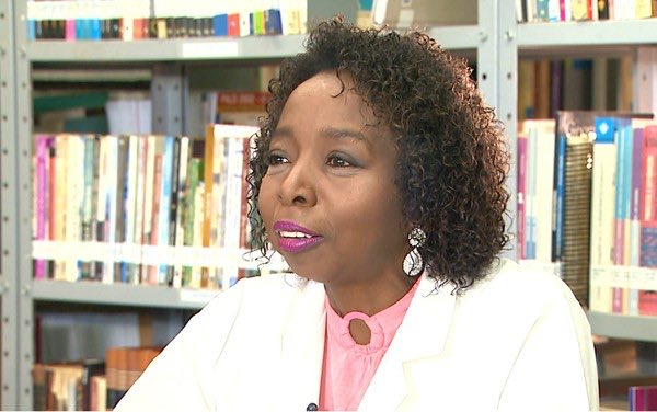 E daí? Lamento. Quer que eu faça o quê? tweet media