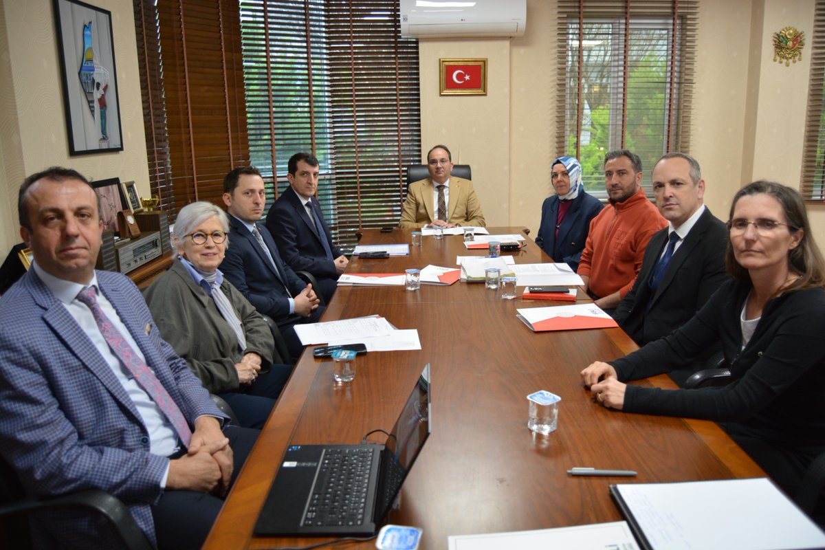 Çocukların Eğitim Süreçlerinin Güvenliğine İlişkin Koruyucu ve Önleyici Hizmet ve Tedbirlerin Artırılmasına Yönelik İş Birliği Protokolü kapsamında değerlendirme toplantısı gerçekleştirildi. 

<a href="/tcmeb/">Millî Eğitim Bakanlığı</a> 
<a href="/istanbulilmem/">İstanbul İl Millî Eğitim Müdürlüğü</a> 
<a href="/SisliKaymakam/">Şişli Kaymakamlığı</a>
<a href="/CevdetErturkmen/">Cevdet Ertürkmen</a>
<a href="/sevgiyucell/">Sevgi Yücel</a>