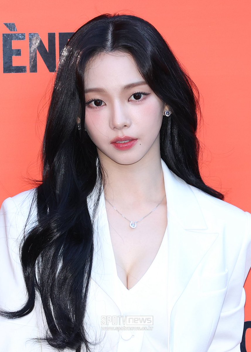 Karina♡ tweet media