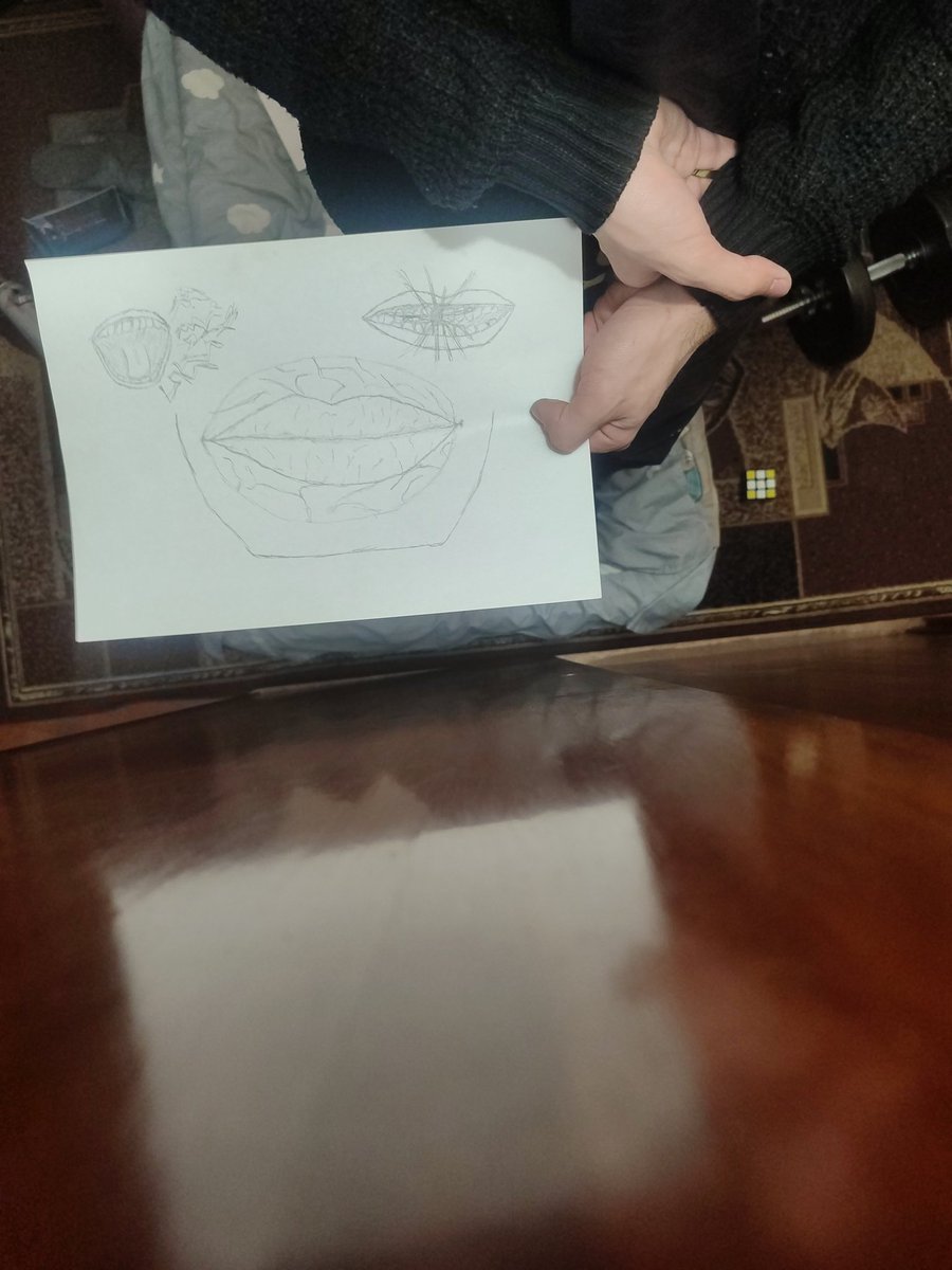 Мав розмову з друзями, на тему "Що робить вас щасливими?". Я відповів: "Творчість." і цими фото, я доказав власне твердження. Це був неймовірно захоплюючий процес. Я пишаюсь кожним малюнком, кожною фотографією, віршем і перше фото — є моїм тріумфом, моя оголеність, моя пристрасть