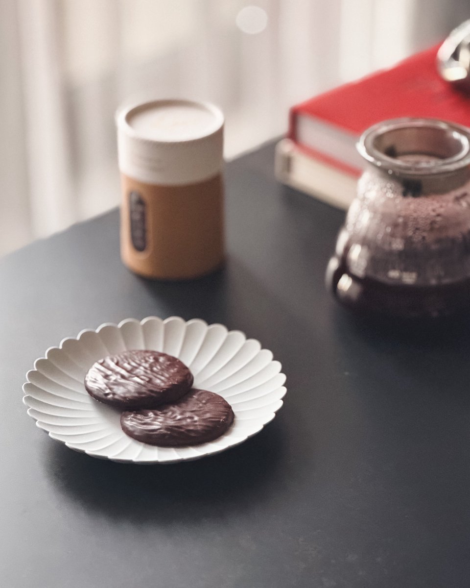 カンタン・バイィの「サブレ フルール ド セル ノワール」。 ひと口目