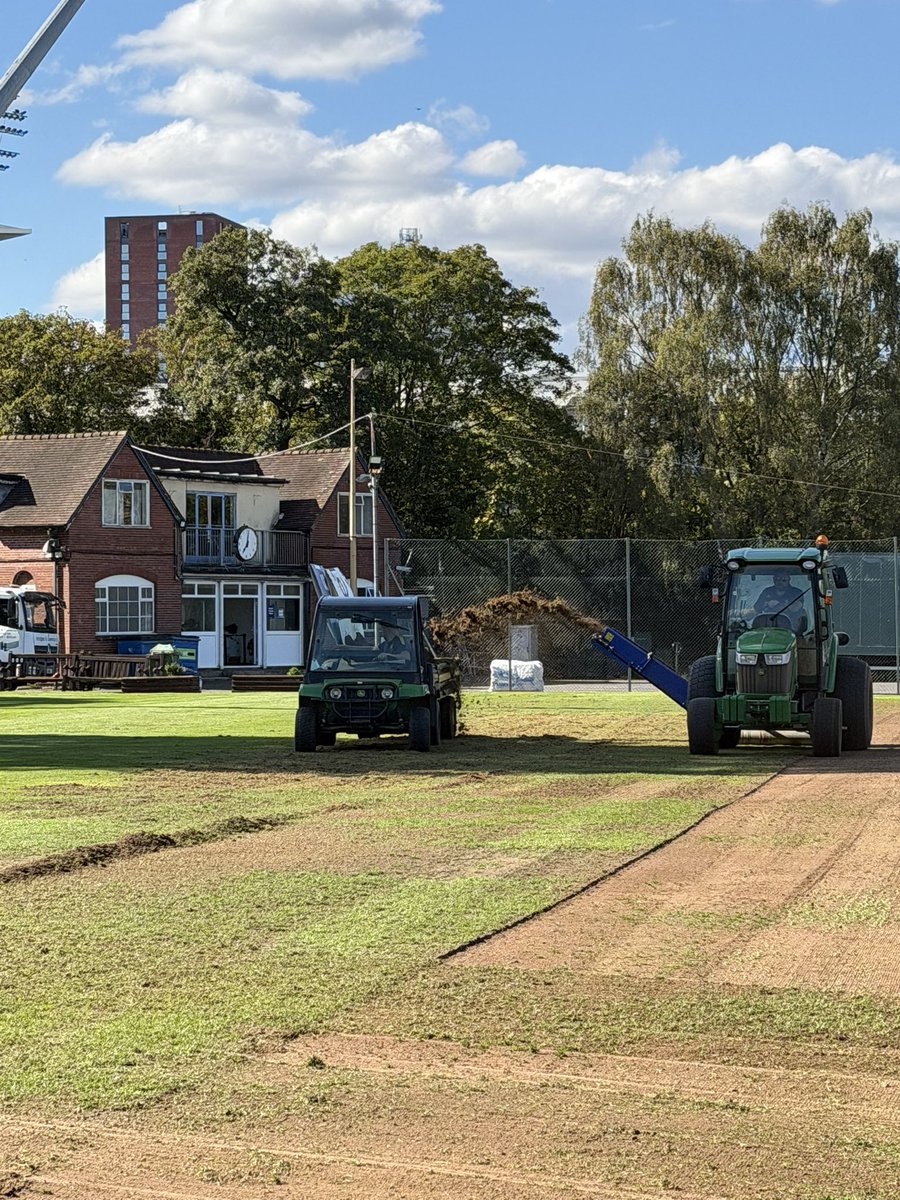 Groundsmanb3 tweet media