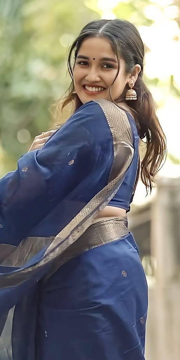 ANIKHA FAN'S CLUB 😍 tweet media