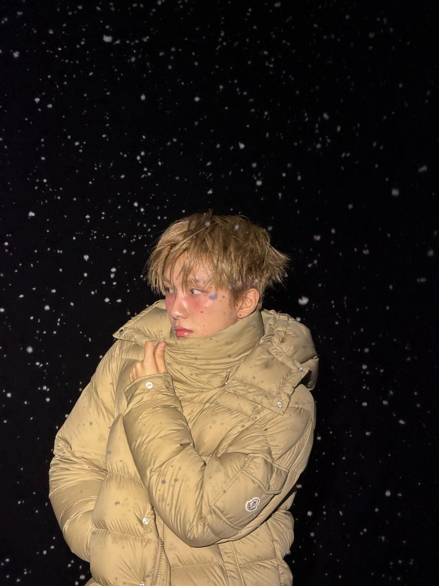 ؘ (@wqonhak) on Twitter photo 