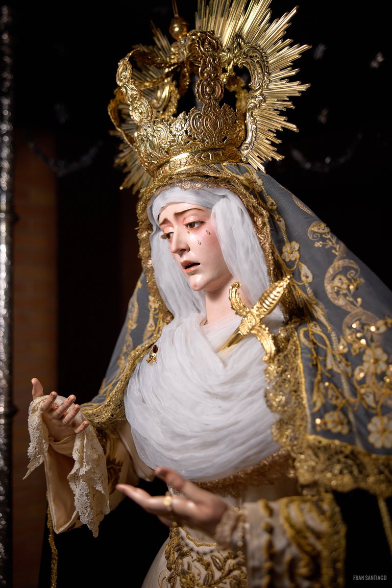 ElMayorDolor's tweet photo. GALERÍA | Santa María de la Encarnación vestida, a falta de joyas, para presidir el rezo de los misterios dolorosos del santo rosario por las calles de la Barzola en la tarde del próximo domingo.

📷 @fransantiph https://t.co/F8zks4aDG1