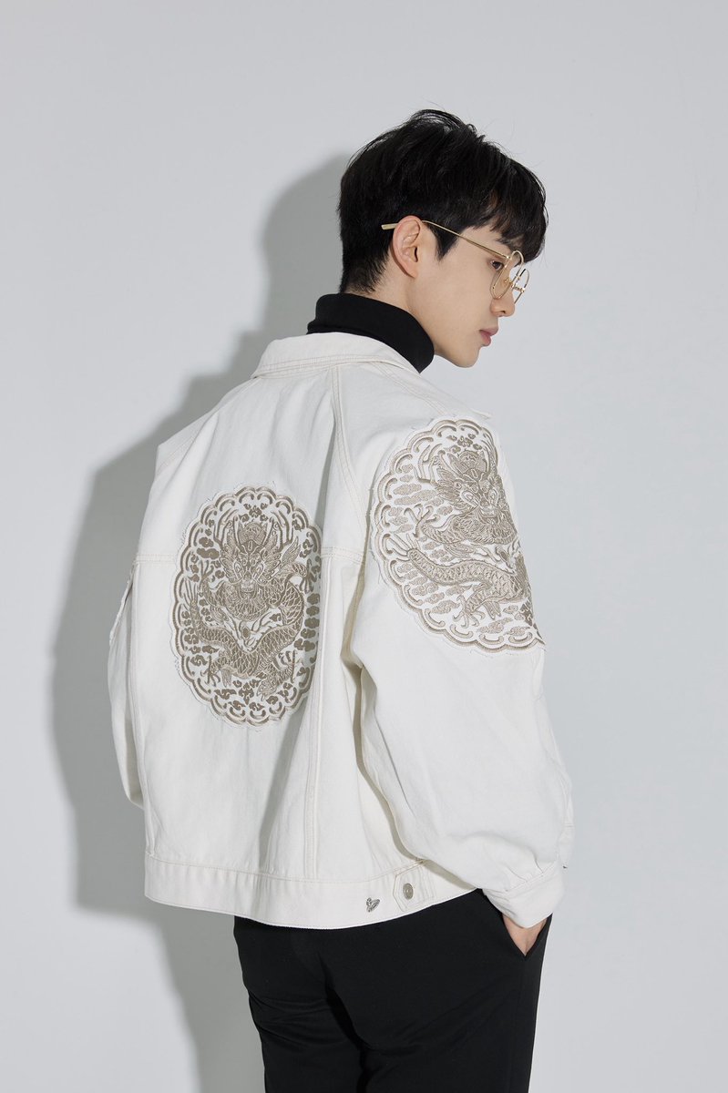 백금룡포가 돌아옵니다.