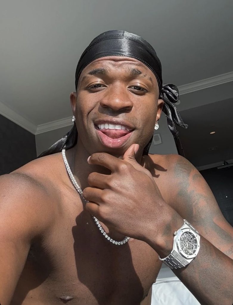 🦇☣️ tweet media