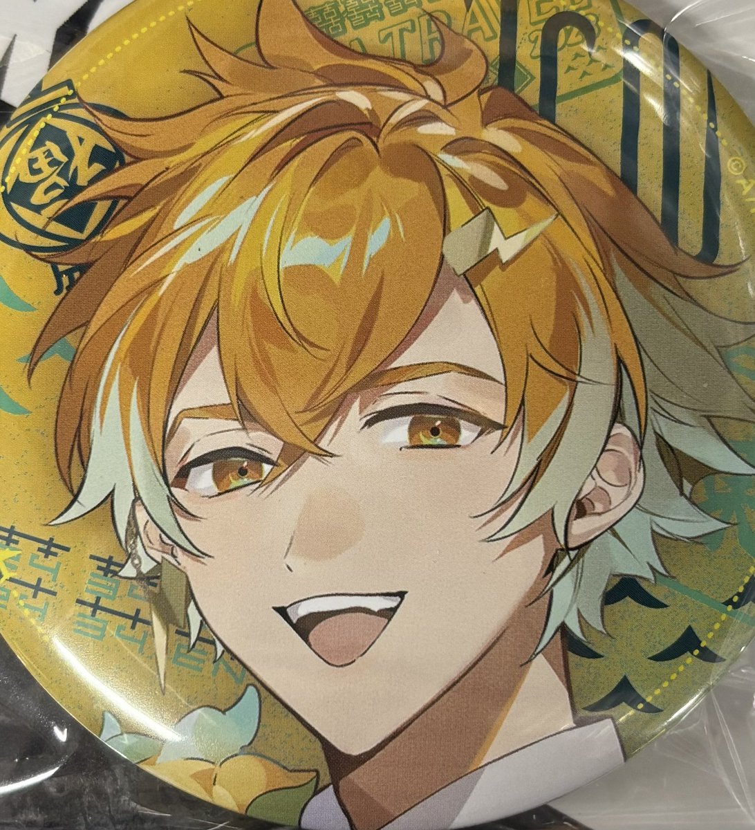 入荷情報】 にじさんじ 🌩🦒宇佐美リトさん🌩🦒 関連缶バッジ特大大