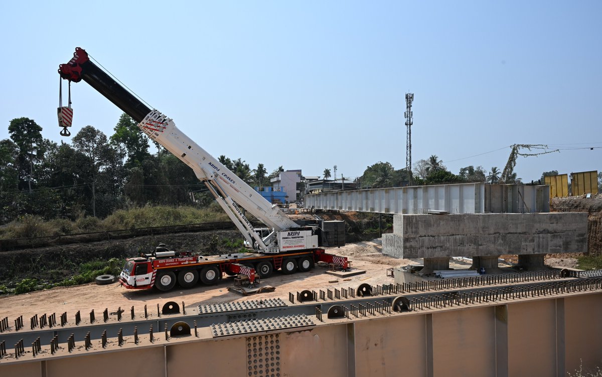 GMSRailway's tweet photo. Infrastructure in full swing!🚧
Girders successfully launched for the Road Over Bridge (ROB) near Thiruvananthapuram South Station — marking a significant milestone in the Kanniyakumari–Thiruvananthapuram Doubling Project.
#SouthernRailway #IndianRailways #SRInfraUpdate #thiruvananthapuram #Kanniyakumari