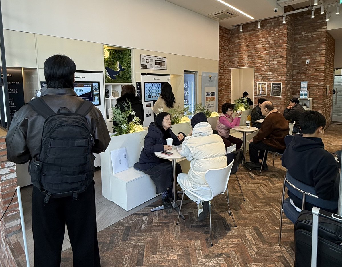 MoonWhale tweet media