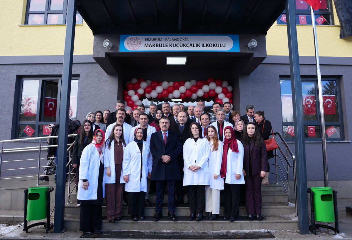 📍Erzurum

Makbule Küçükçalık İlkokulumuzun açılışını gerçekleştirerek kadim şehrimiz Erzurum'a ve bu güzel şehrin evlatlarına yeni bir okul kazandırmanın mutluluğunu yaşadık.

Bizler bu büyük milletin çocuklarına iyiyi, doğruyu ve güzeli öğretmek için yola çıktık.

Şüphesiz