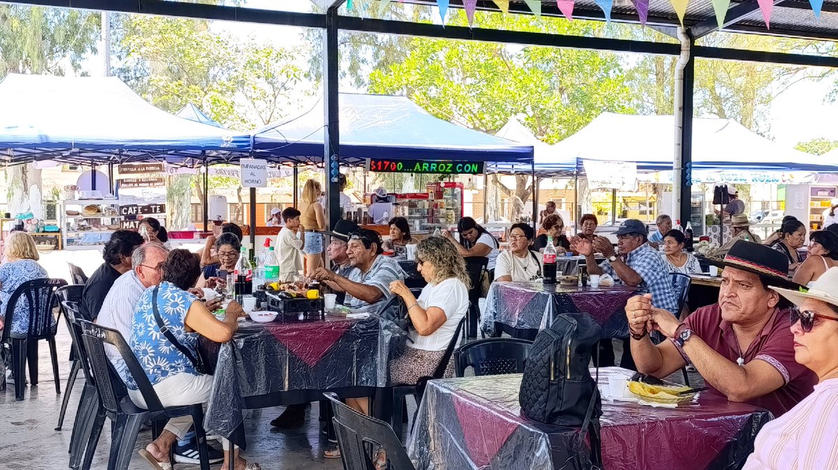 Jornada de encuentro, sabores y tradición en la Estación Facundo de Zuviria de #ElCarril, con el "Festival de la Humita. Contamos con la participación de "Las Voces del Interior", "Herederas", "Dionisiacos", Caporales "Corazón de Fuego."
+info elcarril.com.ar