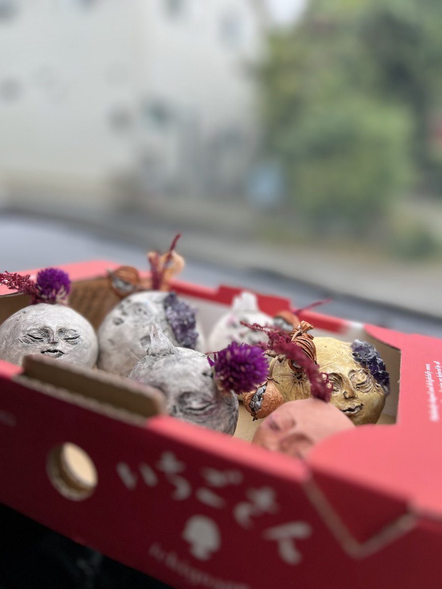 泡瀬のsorairoさんに お月様、ピアス少し色々納品しました🫡 鹿角が