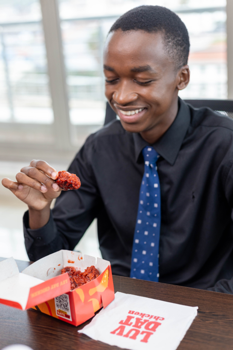 ChickenInnZW's tweet image. Small break, big flava. Chicken Inn for the win.
#LuvDatChicken #ChickenInnZW