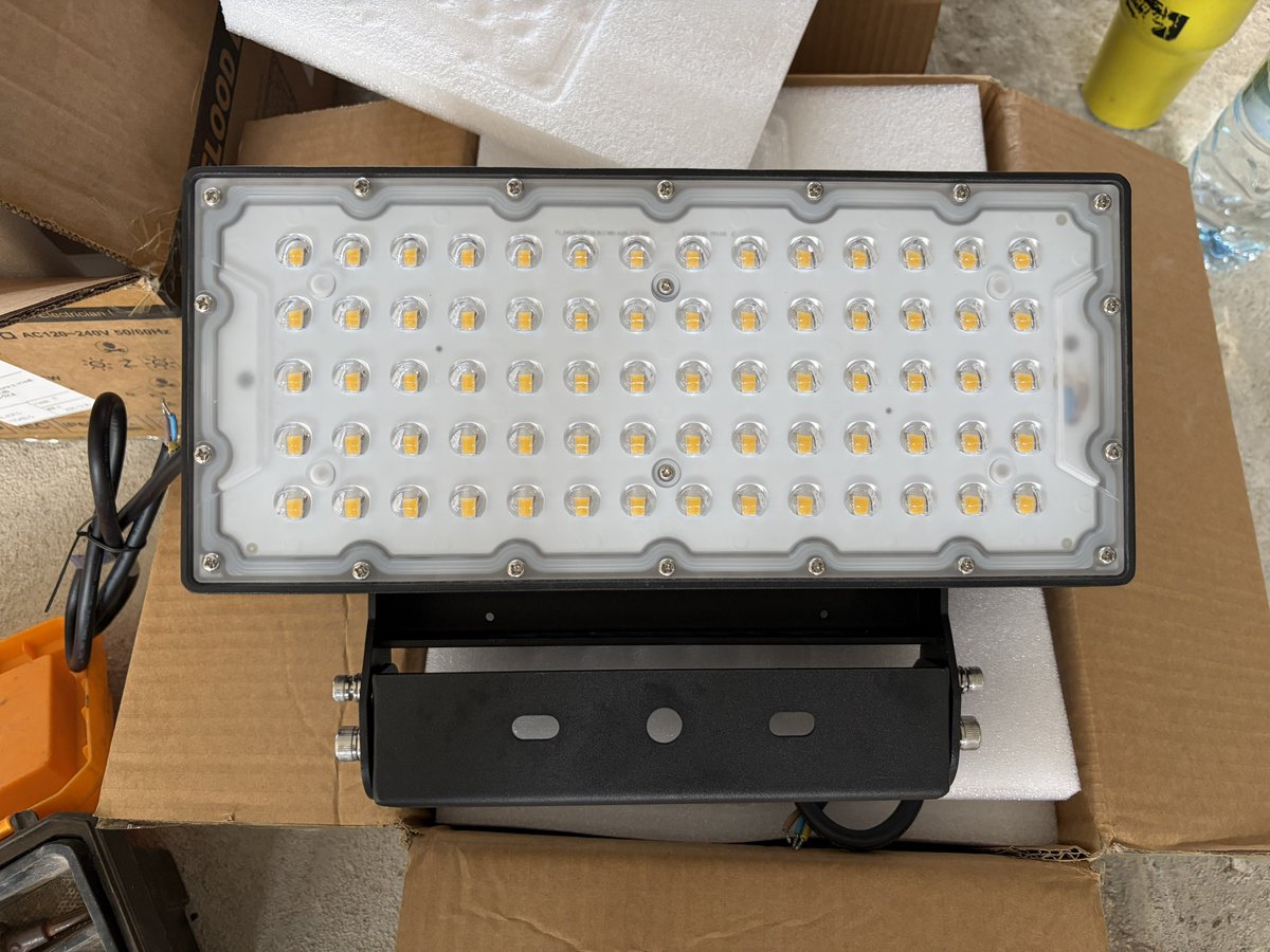 sp_lighting's tweet photo. Mockup แสง สนาม Pickle Ball https://t.co/doHaf4XxhI
