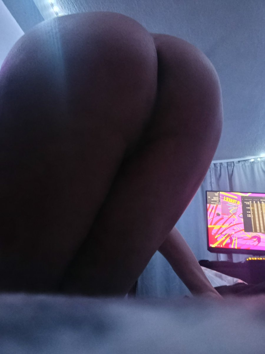 Quieres un poco de esto? :3
#femboy