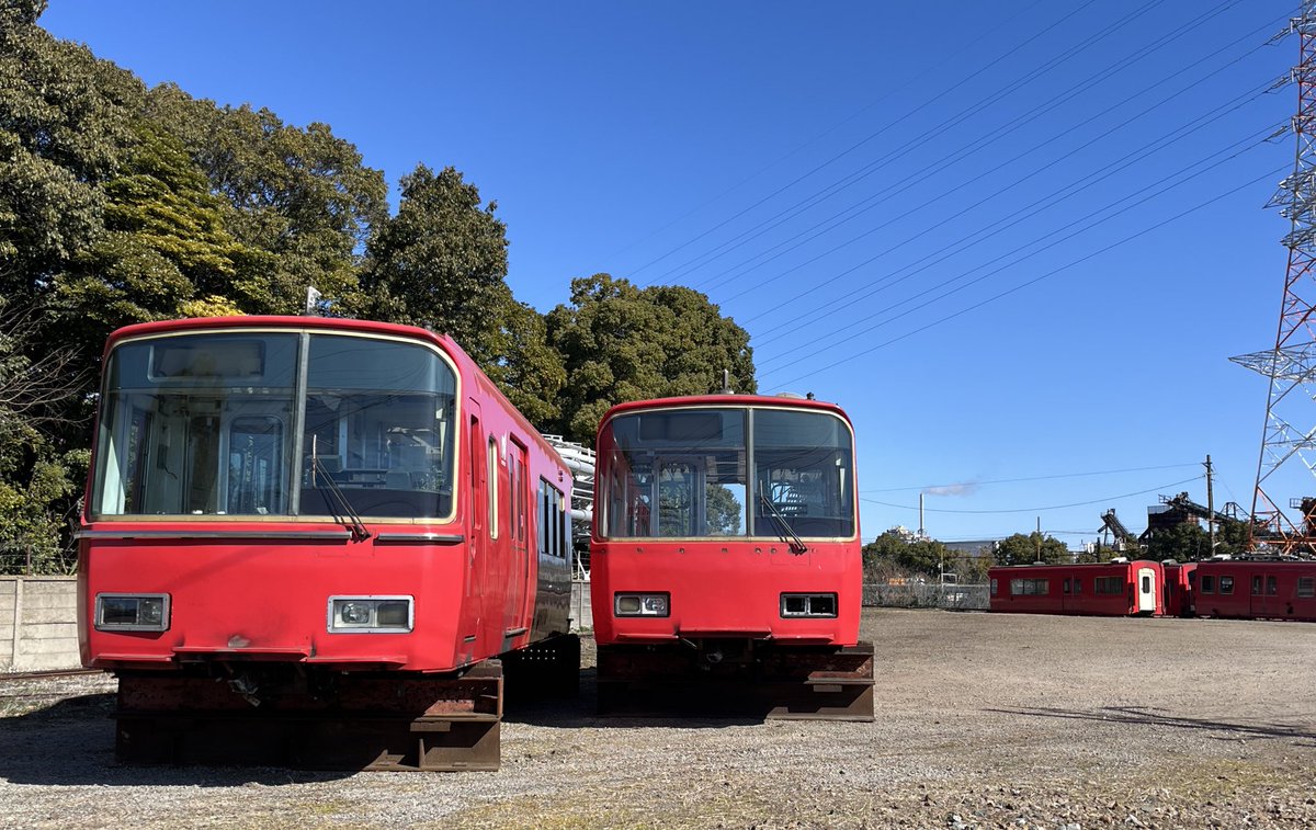 takkin_engine_d's tweet photo. 名電築港
9123F 9124F甲種輸送
解体中の6810F &6501F
名鉄車両にとってはここで始まりここで終わるという事ですね…
あとは頼むとバトンを引き継いでいきます🫡
#名鉄甲種
#名電築港
#9120系
#9123F
#9124F
#6800系
#6810F
#6500系
#6501F
#meiun https://t.co/68Aki2Es3v