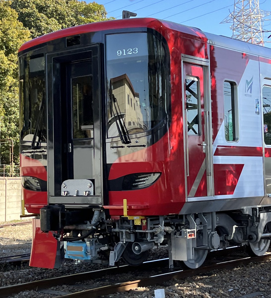 takkin_engine_d's tweet photo. 名電築港
9123F 9124F甲種輸送
解体中の6810F &6501F
名鉄車両にとってはここで始まりここで終わるという事ですね…
あとは頼むとバトンを引き継いでいきます🫡
#名鉄甲種
#名電築港
#9120系
#9123F
#9124F
#6800系
#6810F
#6500系
#6501F
#meiun https://t.co/68Aki2Es3v