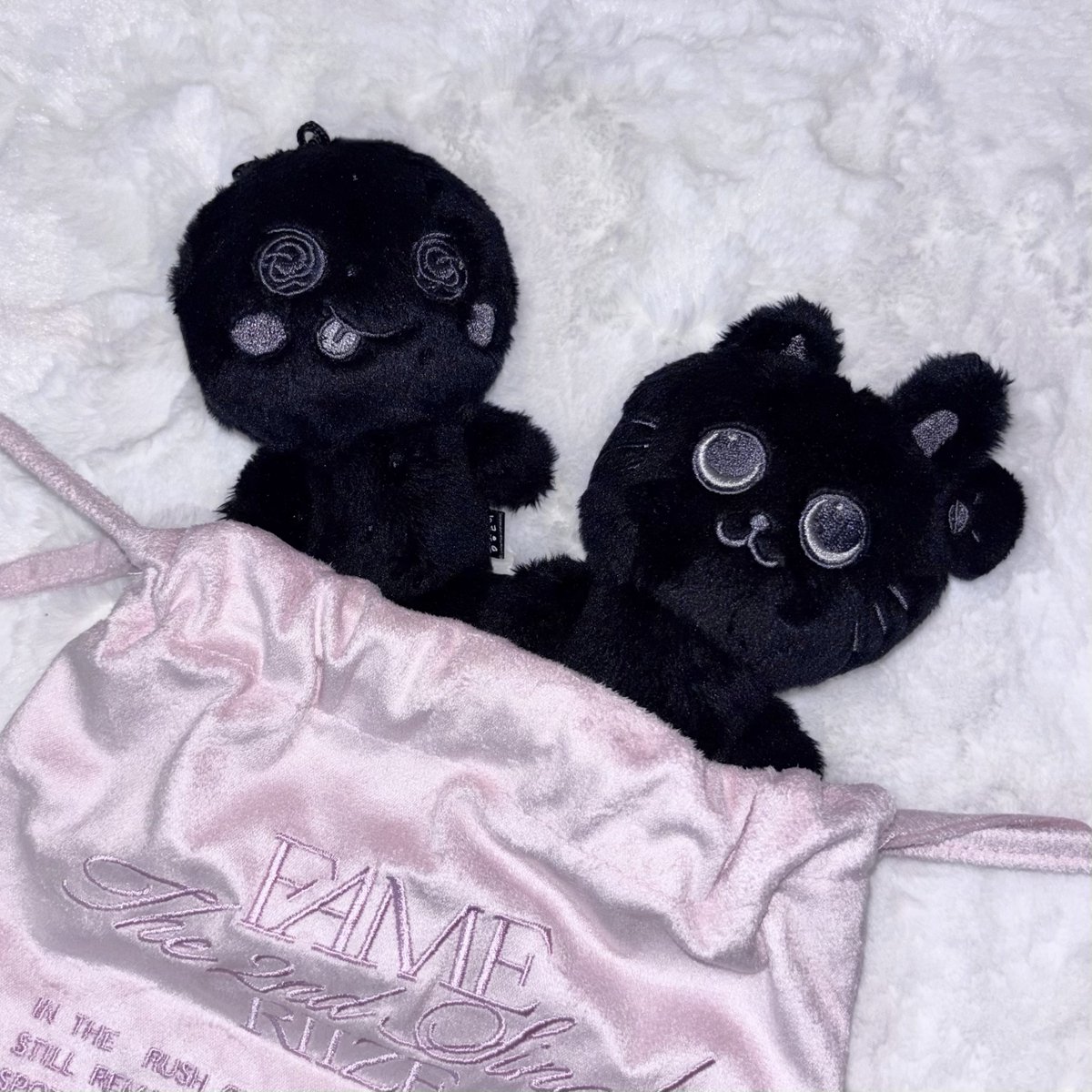 คุณภาพ : ดี
รูปลักษณ์ : น่ากลัว ตลก

⭐️⭐️⭐️