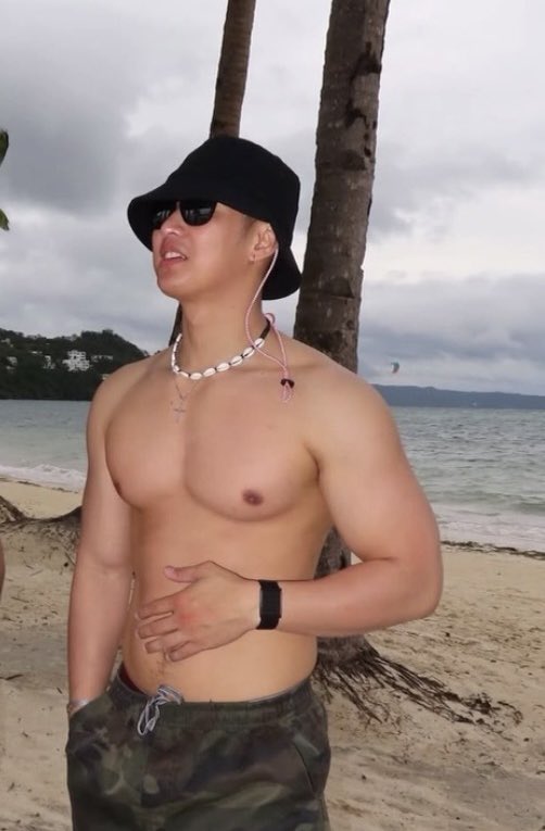 B O Y S R U S 🧨 tweet media