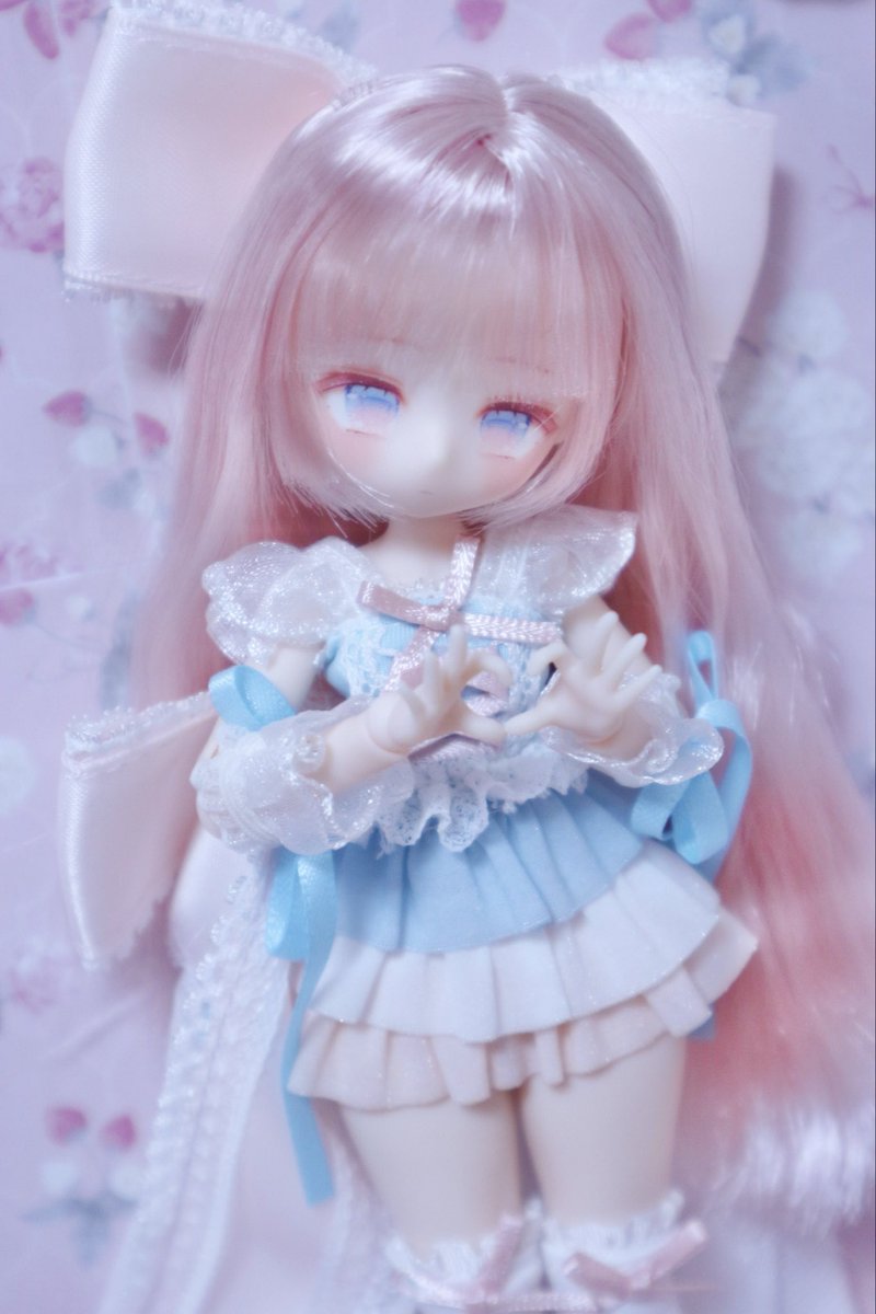 透き通るピンク髪、ほわほわ雰囲気🎀🪽

『 春日ゆるり 』ちゃんをお迎えしました🥰

#悸動瞬息　#未語集　 #MomoTale