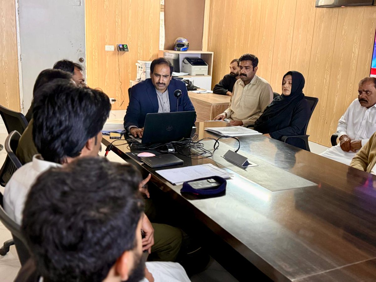 OPCPunjab's tweet image. ڈی او پی سی اجلاس میں اوورسیز پاکستانیوں کی براہِ راست شرکت — جدید ٹیکنالوجی کے ذریعے فاصلے ختم
ڈی او پی سی کے اجلاس میں اہم پیش رفت دیکھنے میں آئی جہاں بیرونِ ملک مقیم پاکستانیوں کو براہِ راست شرکت کا موقع فراہم کیا گیا۔
#OverseasPakistanis
#OPCPunjab
#DigitalEngagement
#Punjab