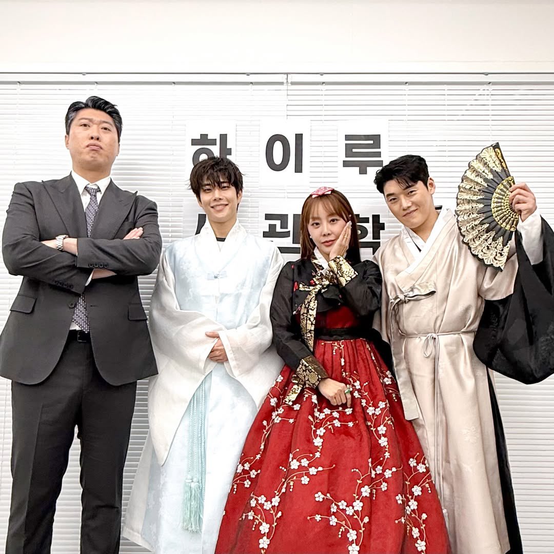 260219 hyru_ent
MJ in hanbok for tomorrow 🤩
#엠제이 #김명준 #아스트로 #ASTRO