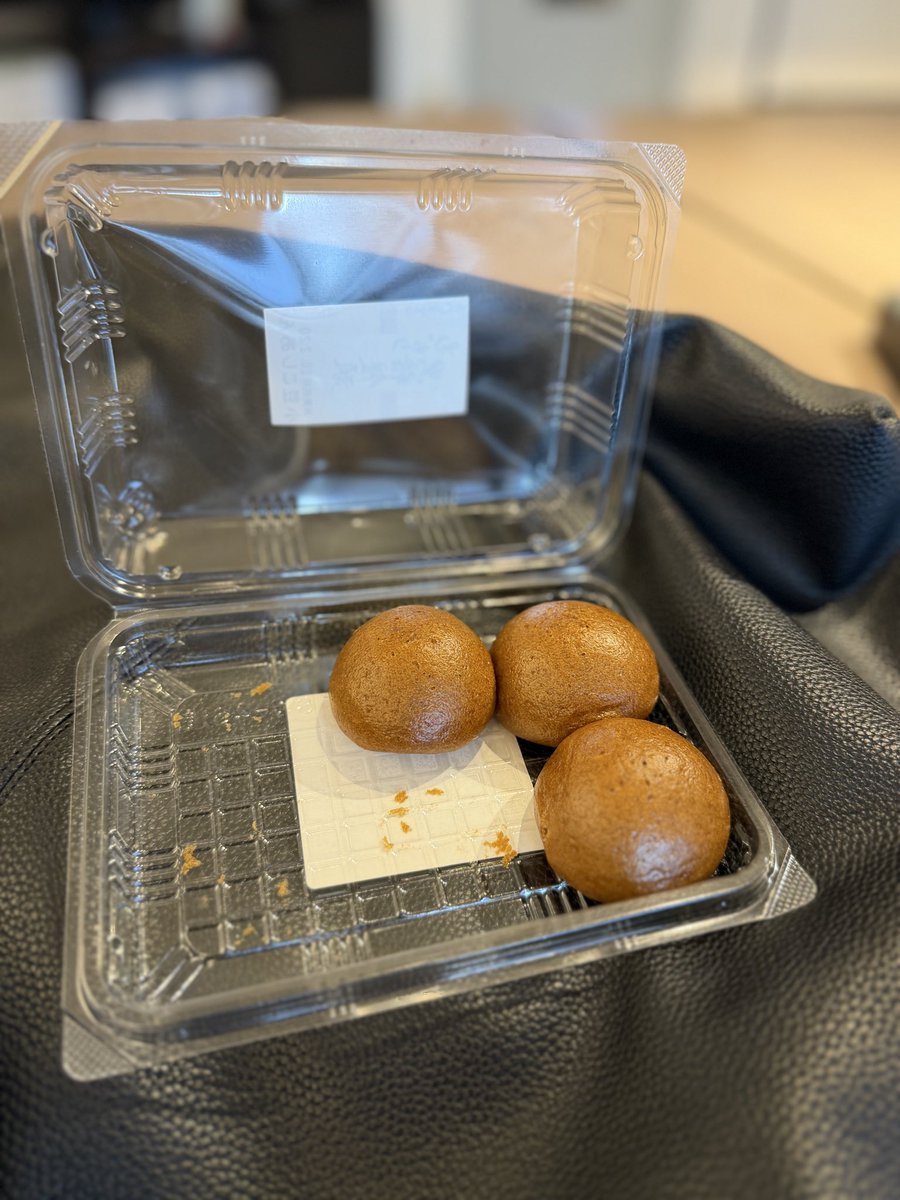 なんか僕のおやつが社長のXに載ってる！？ 社長おまんじゅう食べた事