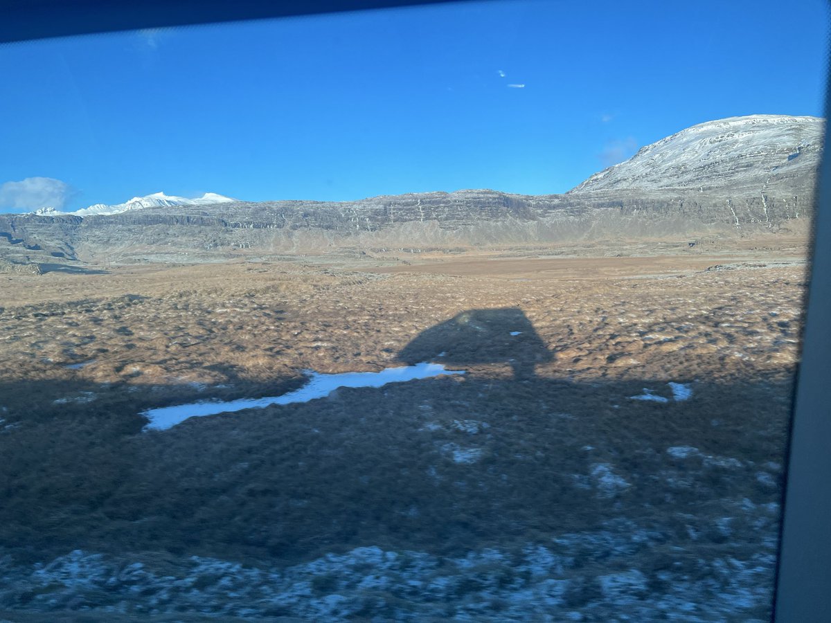 jjoevon's tweet photo. Iceland is beautiful 🇮🇸 https://t.co/vBiqX9d6mN
