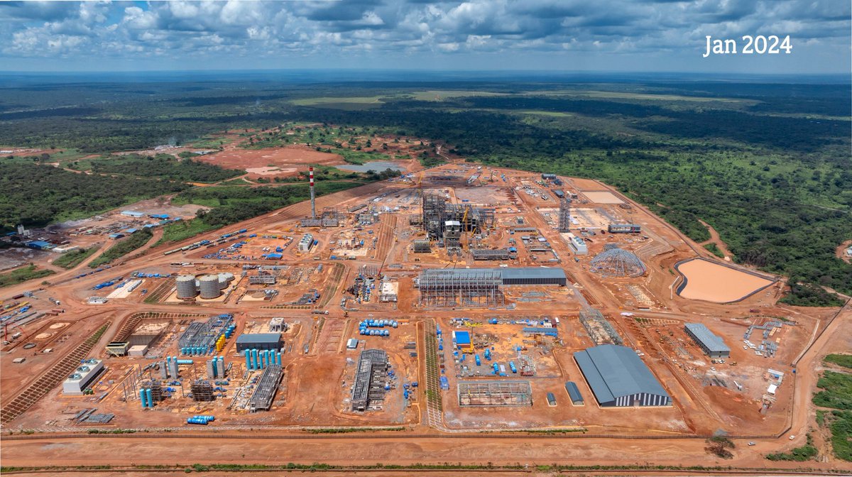 JohnNgombua1's tweet photo. #RDC_MINES :Résultats @IvanhoeMines_ 2025 : La RDC ne fait plus que "sortir" de la terre, elle transforme ! >
La nouvelle fonderie de #Kamoa produit déjà ses anodes de cuivre pur à 99,7%. Ajoutez à cela la relance historique de #Kipushi (Zinc), et vous avez la preuve que la souveraineté économique est en marche.
💰 3,28 milliards $ de revenus générés par le complexe Kamoa.
https://t.co/c27q23cXUZ
C'est ça, la réponse aux agressions : construire un État fort et prospère. 🇨🇩💪
#Souveraineté #RDC #Zinc #Cuivre #Kipushi #Kamoa #Industrie