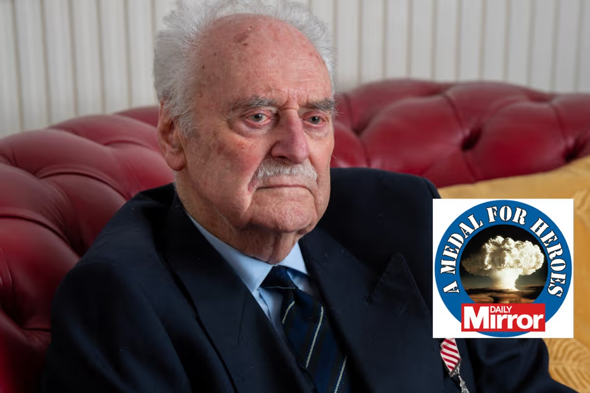 This amazing man will have his funeral tomorrow. His son fears there will be no-one to mourn him. If anyone can get to Lakenheath, Suffolk, for 10am, or Ipswich crem t 115pm, you will be more than welcome. Let's honour the last hero of Operation Bagpipes.

mirror.co.uk/news/politics/…