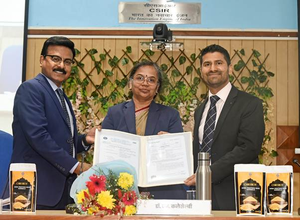 airnewsalerts's tweet image. CSIR-National Institute for Interdisciplinary Science &amp;amp; Technology (#CSIR-NIIST), Thiruvananthapuram, showcased 11 technology transfers at CSIR-NIIST Tech Connect: Lab to Market in New Delhi.

Ministry of Science &amp;amp; Technology said that the event also witnessed the signing of a