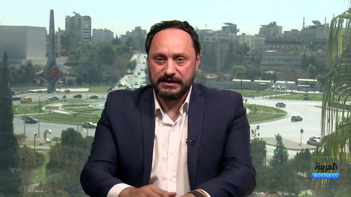 الخبير الاقتصادي فراس حداد لـ "العربية Business": اللقاءات مع وزارة المالية وهيئات الاستثمار والتخطيط تعكس رغبة صندوق النقد بفهم التوجه الاقتصادي السوري بشكل أعمق. مشاورات المادة الرابعة تمنح صك ثقة دولي مهم لسوريا حتى لو لم تتضمن تمويلا مباشرا. إصدار موازنة 2026 يشكل خطوة أساسية لتمكين التقييم الدوري للسياسات المالية والاقتصادية. سوريا بدأت مرحلة إصلاح مالي وضبط عجز لكنها لا تزال في بدايات إصلاح الهيكل المؤسسي. الاندماج مجددا في النظام المالي العالمي يتطلب اعترافا دوليا وتطبيعا مصرفيا بعد تخفيف أو إزالة العقوبات. Maykhadra_bn الأسواق العربية _Business 