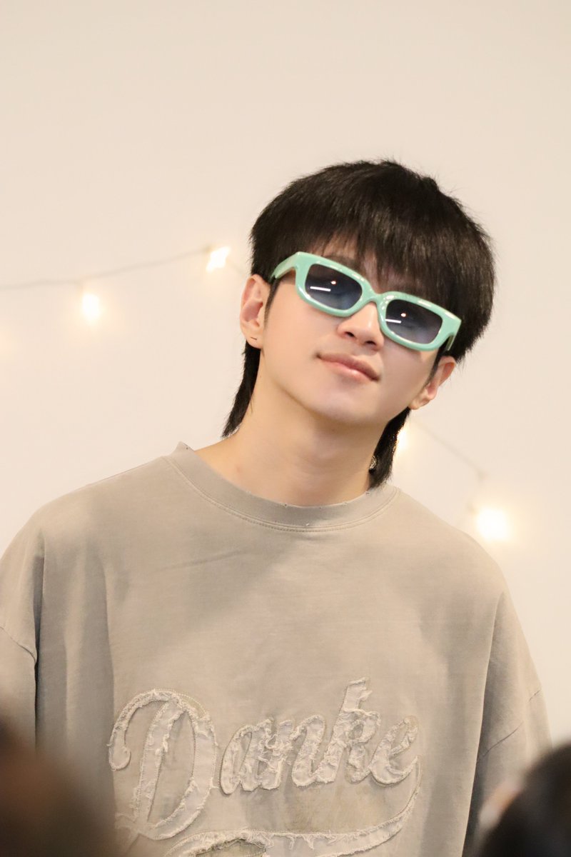 🎊 Happy Birthday คุณรัฐวิทย์ 🎊
จะผ่านไปกี่ปี ก็ยังอยากให้แปลนมีความสุขอยู่เสมอ ขอให้ได้ทำในสิ่งที่อยากทำ ประสบความสำเร็จกับสิ่งที่เลือก ถึงช่วงนี้จะไม่ได้เจอกันเลย แต่จะคอยซัพพอร์ตเสมอนะ 💚
#PlanTurns29KeepShining 
#คนของแปลน #PlanRathavit
       2019    =>    2025  =>  2026 ??