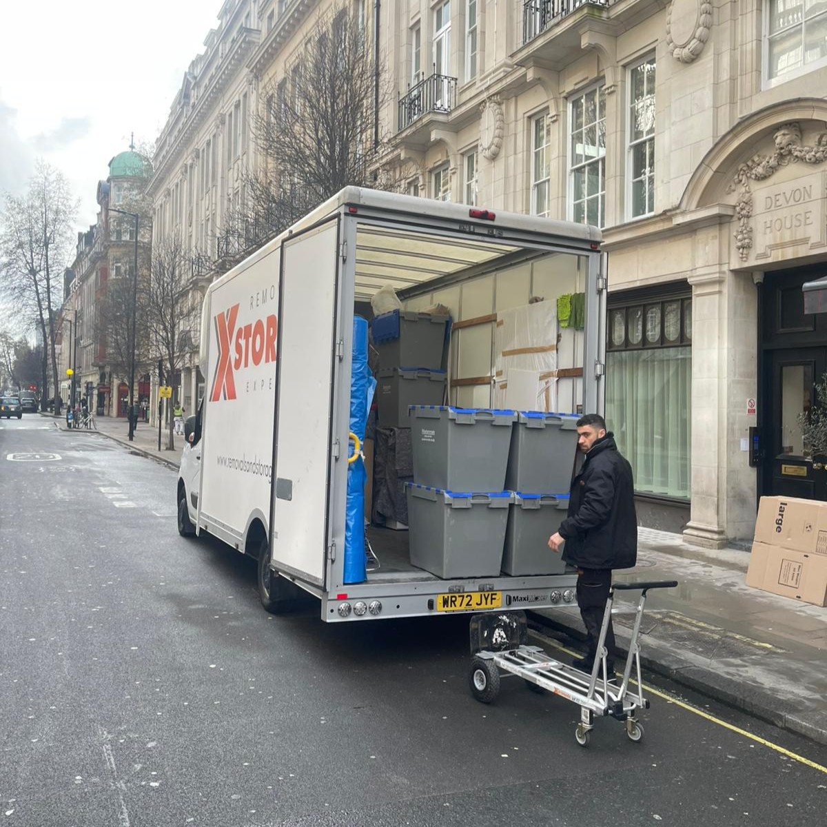 RemovalExperts's tweet image. Central London office move done right ✅

IT equipment moved safely with specialist crates.

Need help relocating your business?

🌐 removalsandstoragex.com

#OfficeRelocation #ITRelocation #LondonBusiness