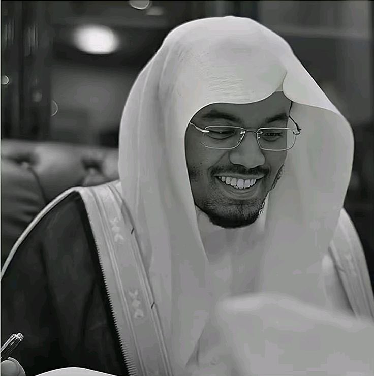 في رمضان أفضل ثلاث ساعات يوميًا لا تُفرّط فيها مهما كان الثمن ثلاث ساعات مضاعفة على عدد أيام الشهر تعطي المجموع ٩٠ ساعة، وهي كالتالي :
فضلوها عندكم 
١- الساعة الأولى: