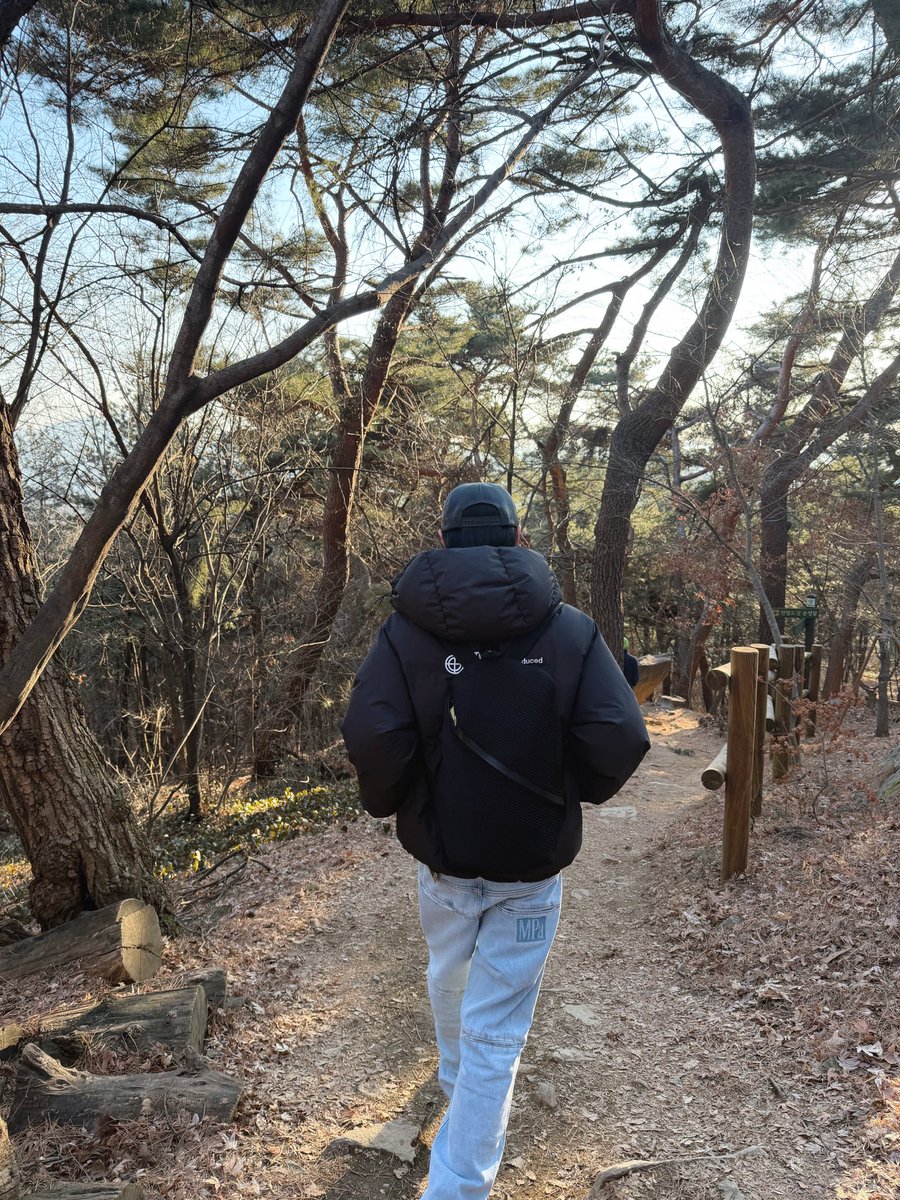 📳 ─ F4NS 

#DONGHWA : à Namsan

#동화 #DONGHWA
#KICKFLIP #킥플립