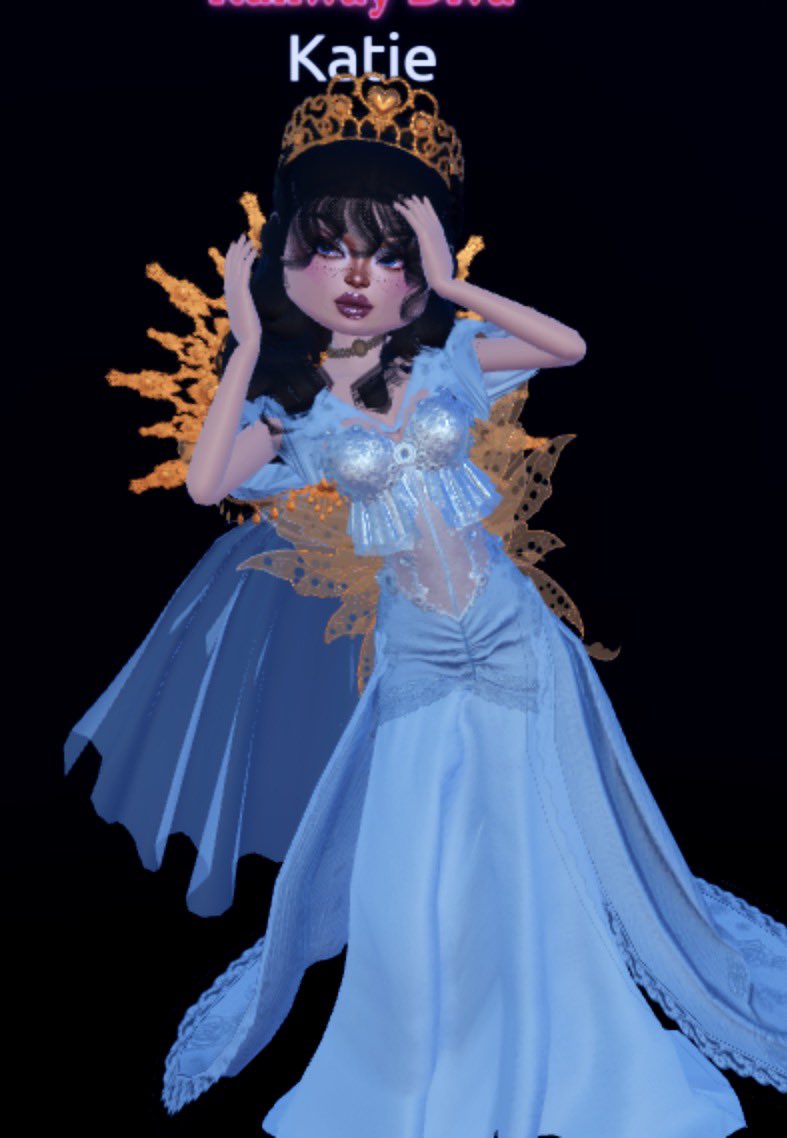 thisiskatie94_'s tweet photo. Wanted to show off a recent look I made in @_Dress2Impress 
I’m not the best at making outfits but I try. Hope you all like this outfit as much as I do #DressToImpress https://t.co/vmyf1kA1Ma