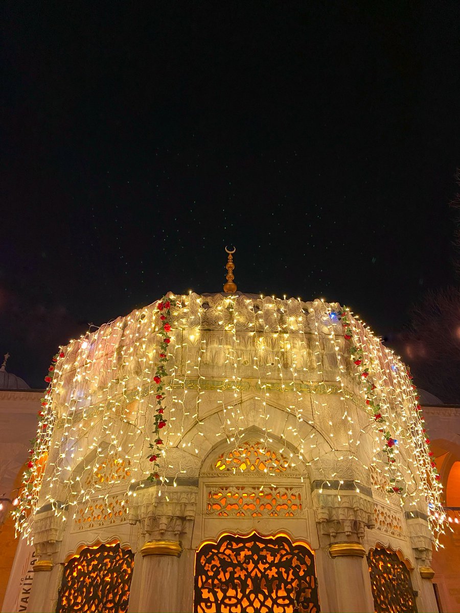 hulyatellioglu's tweet photo. Ramazan ruhu inşa eder, arındırır. 
#HoşgeldinRamazan 🌙 https://t.co/6b5SmDwfKx